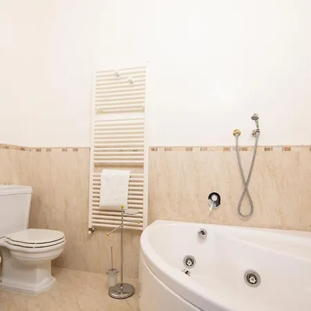 فيلة Scarperia By Mmega Fondaccio