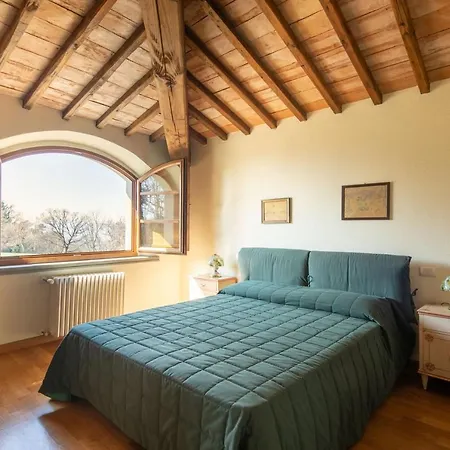 Scarperia By Mmega فيلة *